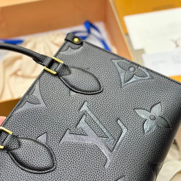 LV Louis Vuitton OnTheGo Tote Bag 25CM - Image 4