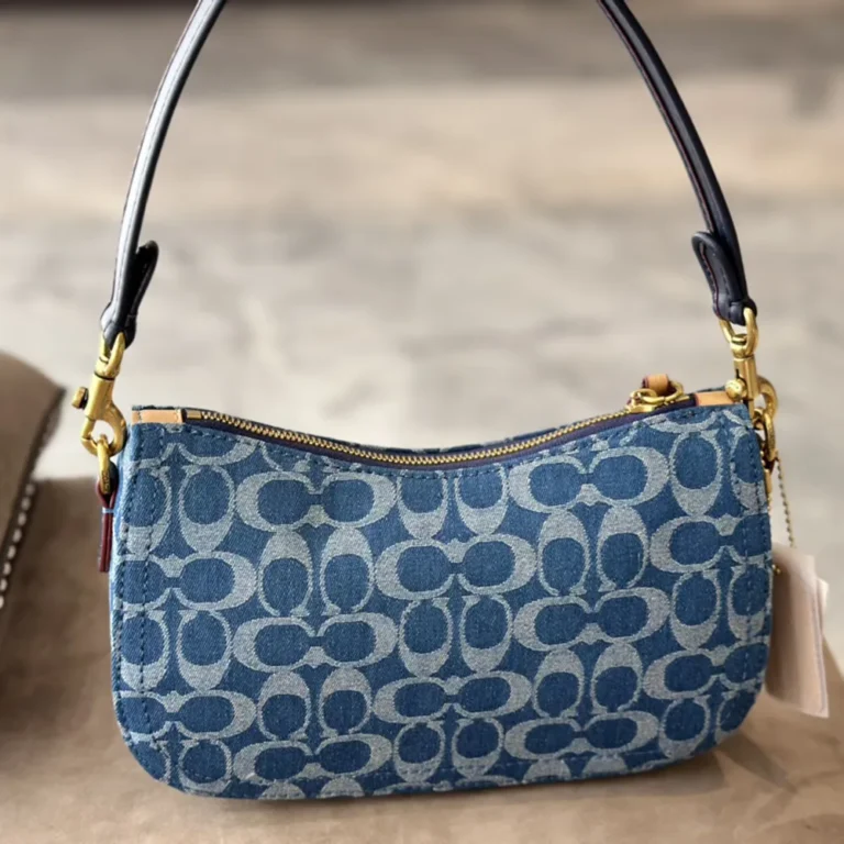 COACH Swinger Bag 23*12CM - Image 6