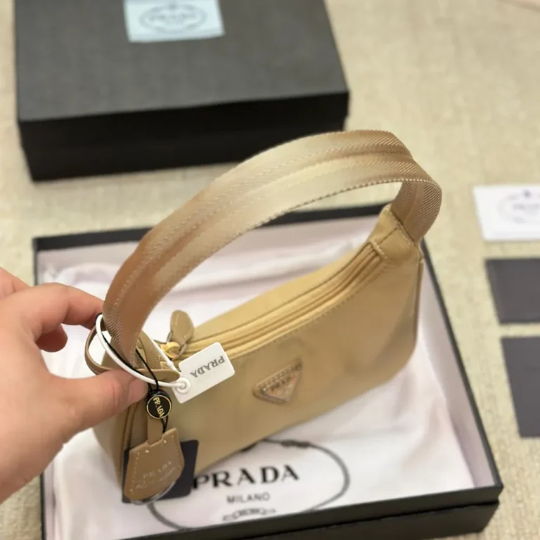 PRADA Re-Nylon Re-Edition 2000 Mini Bag 23*14CM - Image 2