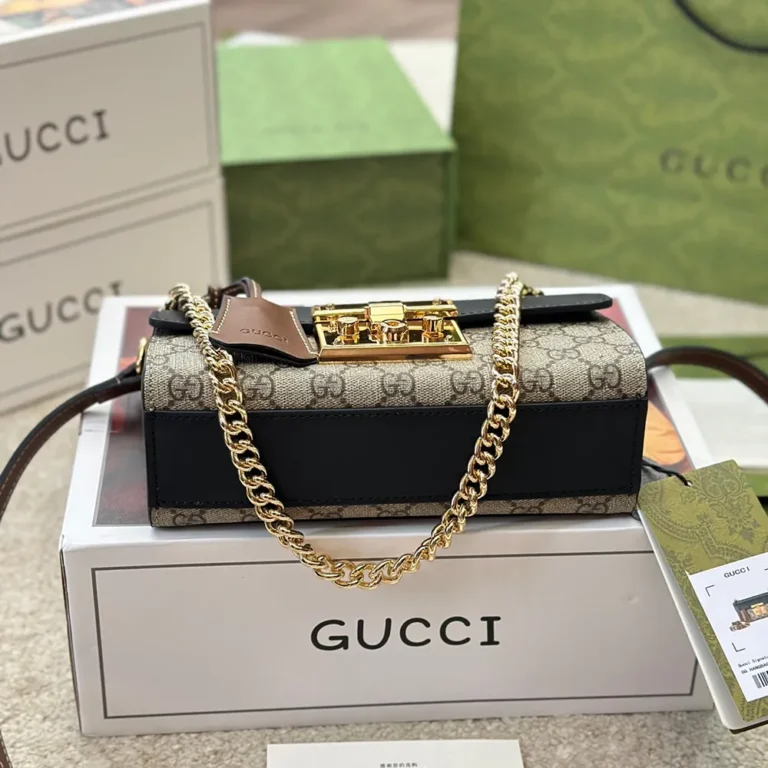 GUCCI Padlock Crossbody Bag 21*13CM - Image 4