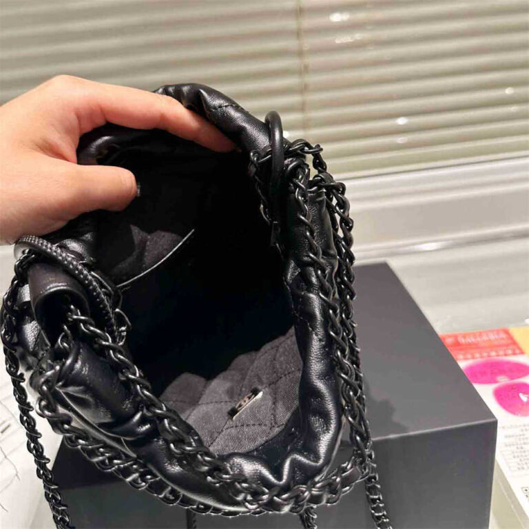 CHANEL Women Bag Shoulder Bag 20-20CM - Image 4