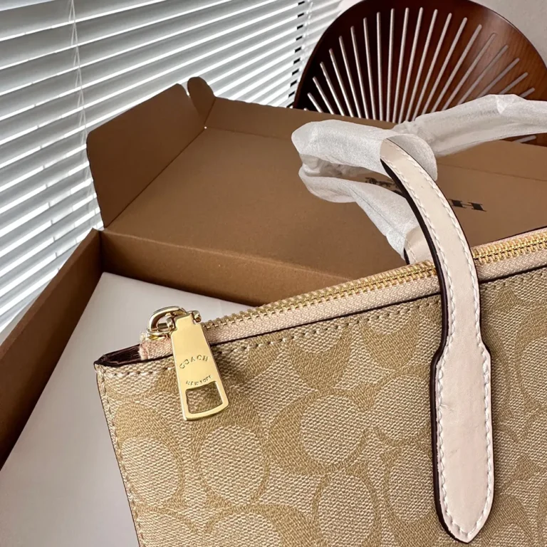 COACH Zip Top Tote Bag 25*23CM - Image 6