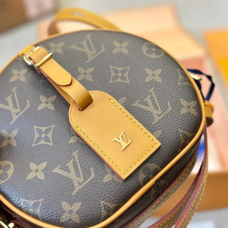 LV Louis Vuitton Chapeau Round Bag 18CM - Image 4
