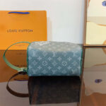 LV Women Bag Cosmetic Bag 23-13-13CM