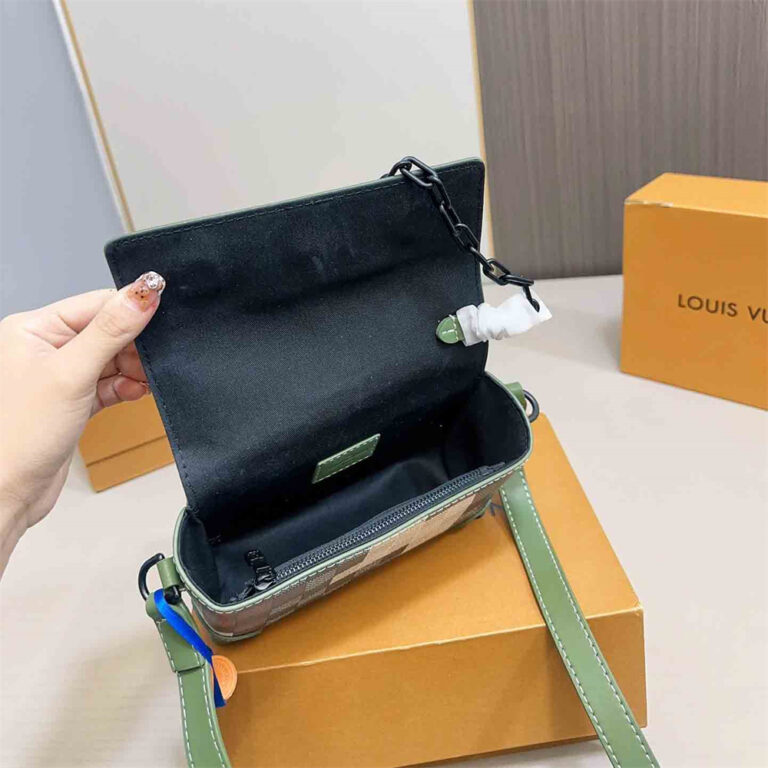 LV Women Bag Shoulder Bag 18-13CM - Image 7