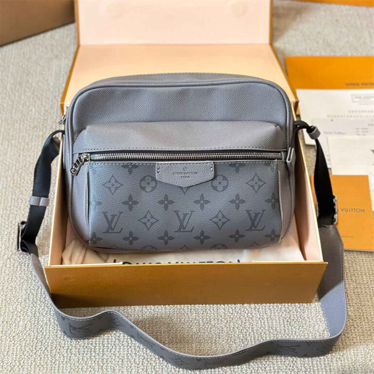 LV Men Bag Crossbody Bag 26-20-10.5CM