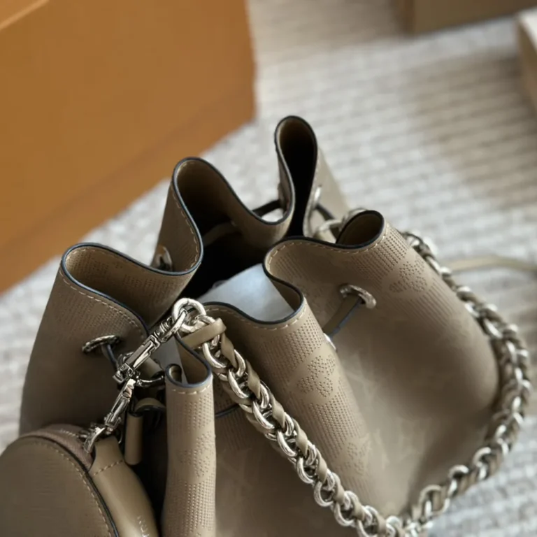 LV Louis Vuitton Bella Bucket Bags 22*19CM - Image 4