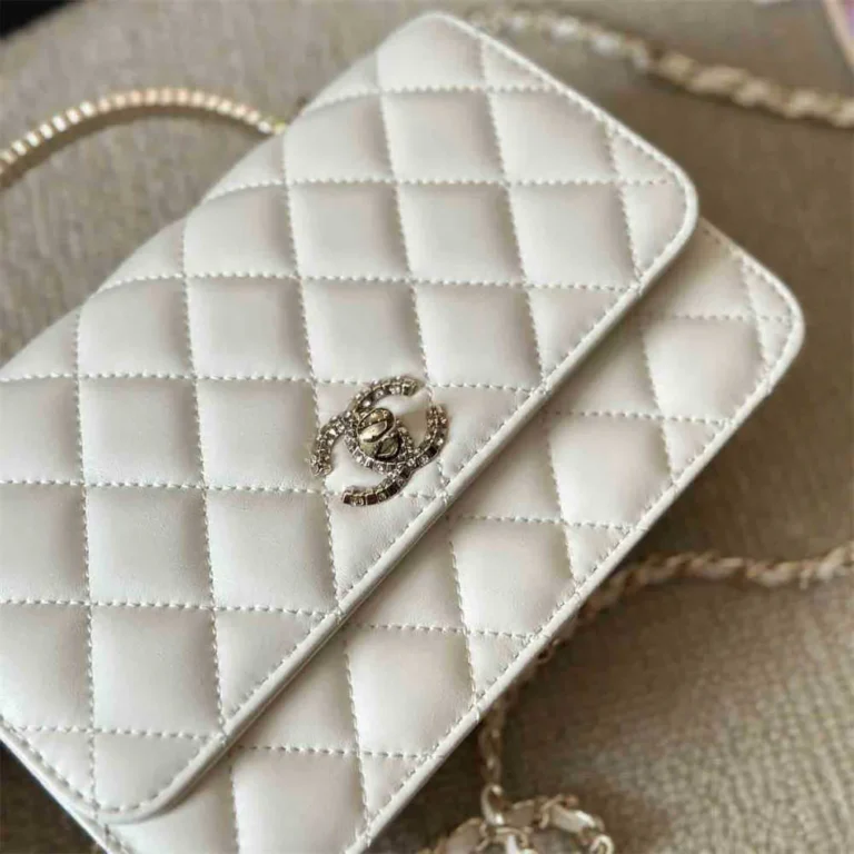 CHANEL Women Bag Shoulder Bag 20-14CM - Image 3