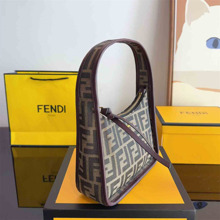 FENDI Women Bag Handbag 20-7-13CM - Image 3