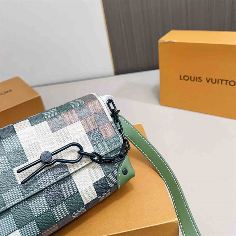 LV Women Bag Shoulder Bag 18-13CM - Image 8