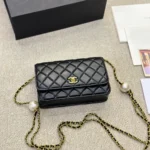 CHANEL Woc Handbag Lambskin 20*12CM