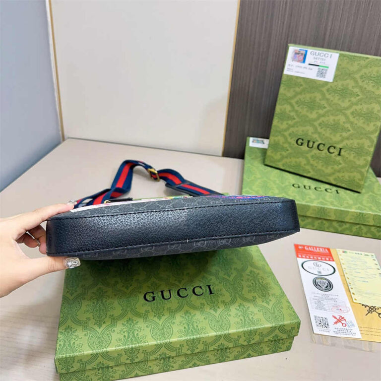 GUCCI Men Women Bag Crossbody Bag 30-28CM - Image 12