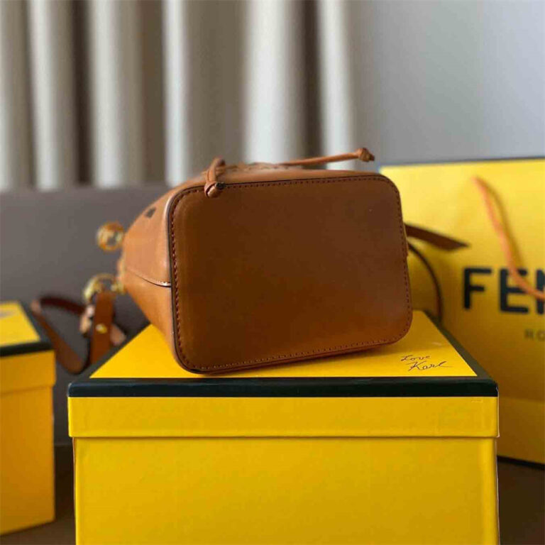 FENDI Women Bag Shoulder Bag 16-23CM - Image 7