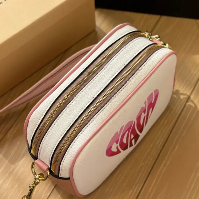 COACH Camera Bag 21*14CM - Image 2