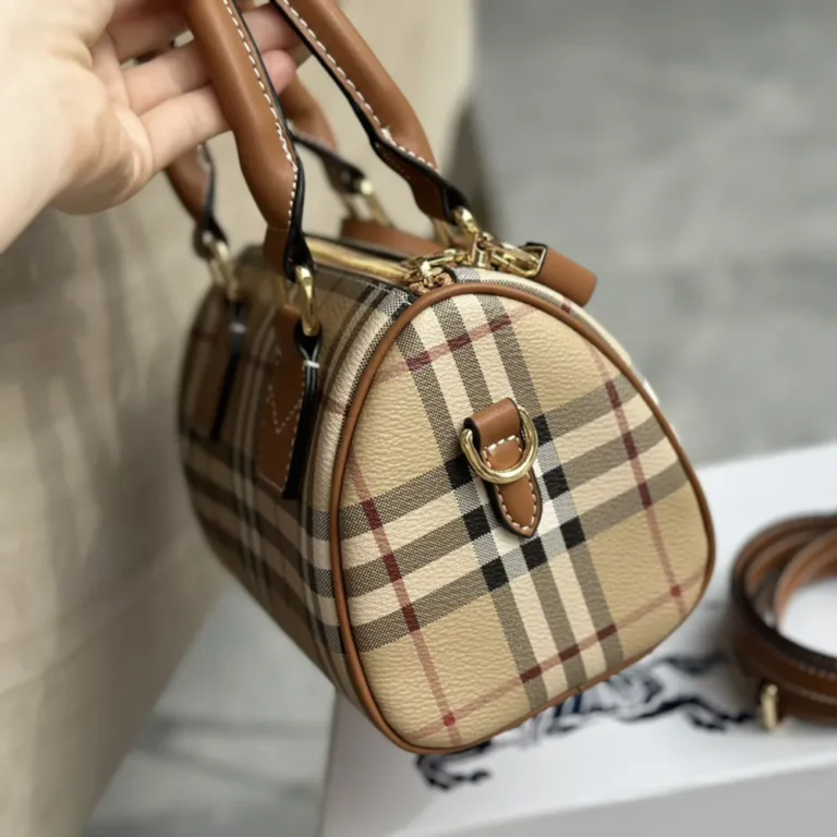 BURBERRY Mini Boston Bag 20CM - Image 5