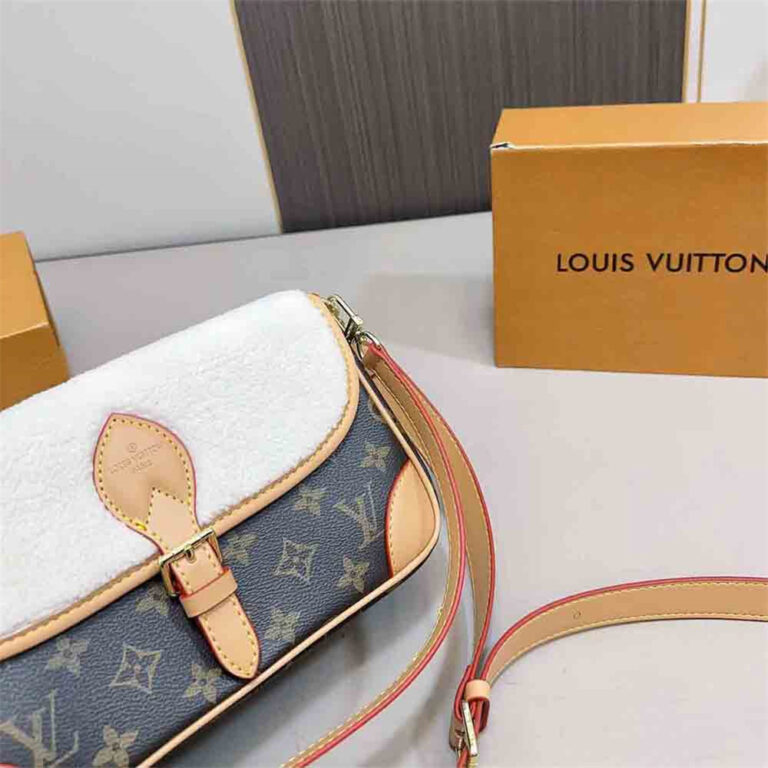 LV Women Bag Shoulder Bag 25-16CM - Image 8