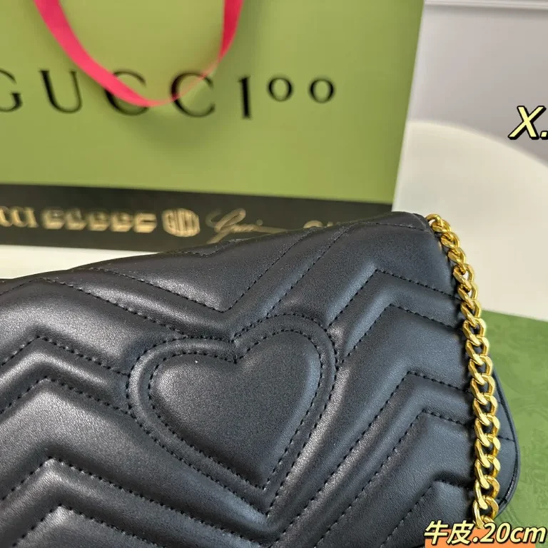 GUCCI Marmont Mini Crossbody Bag 20*12CM - Image 3