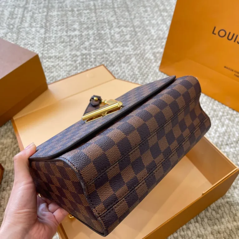 LV Louis Vuitton Twist Handbag 23*16CM - Image 3