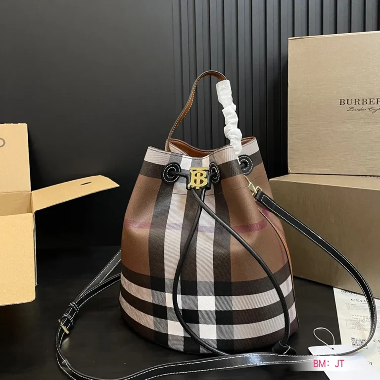 BURBERRY TB Bucket Bag 26*27CM