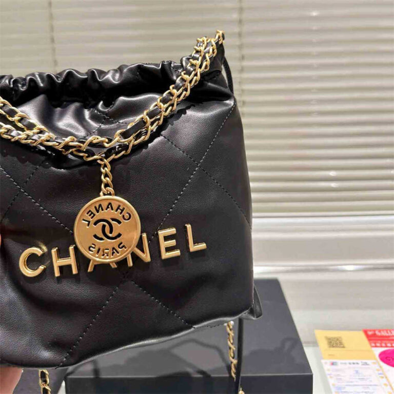 CHANEL Women Bag Shoulder Bag 20-20CM - Image 4