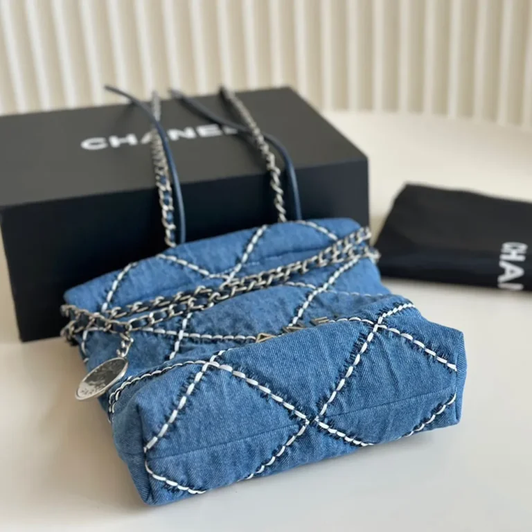 CHANEL 22 Bag 18*20CM - Image 2