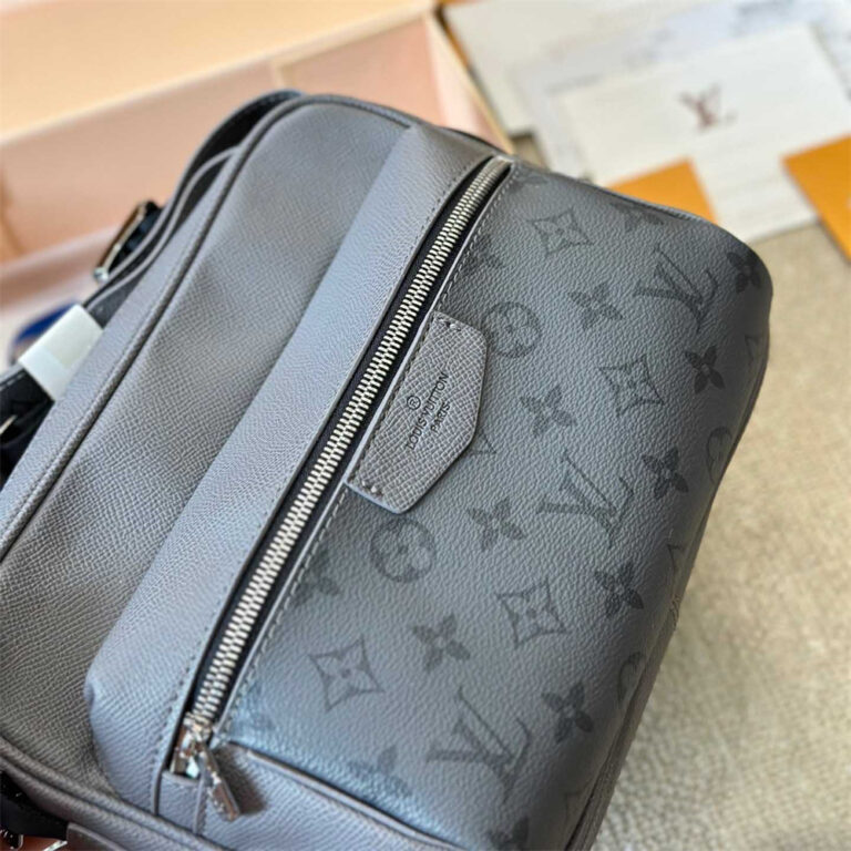 LV Men Bag Crossbody Bag 26-20-10.5CM - Image 4