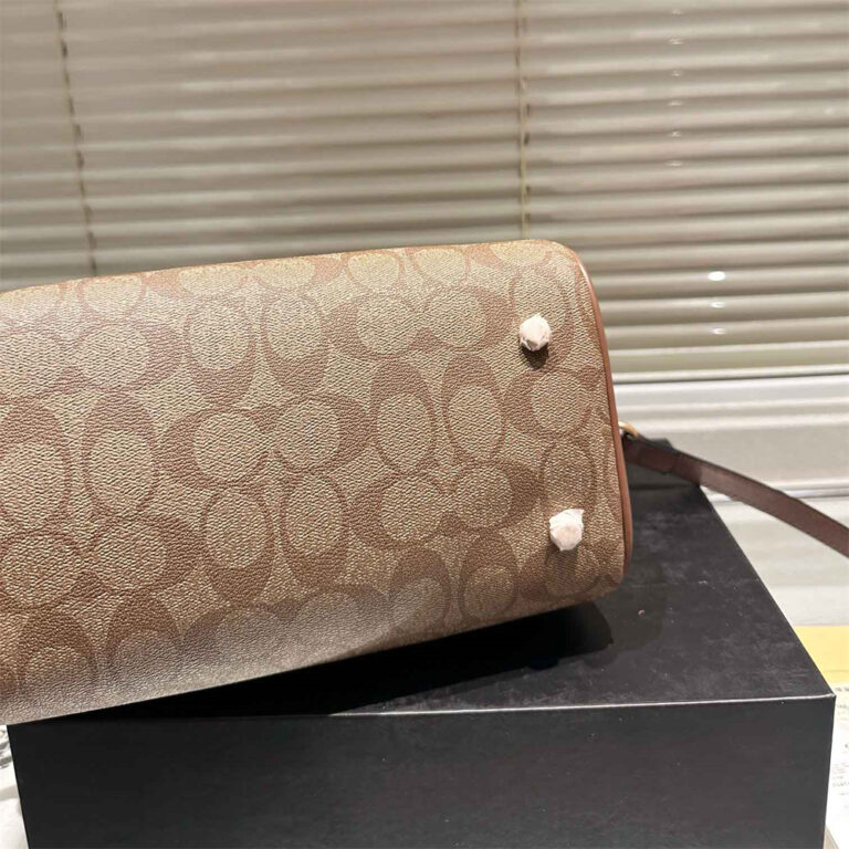 COACH Women Bag Shoulder Bag 26CM - Image 7