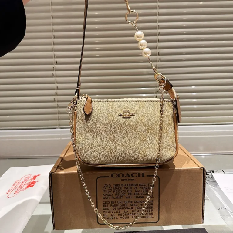 COACH Nolita Mini Bag 22*13CM