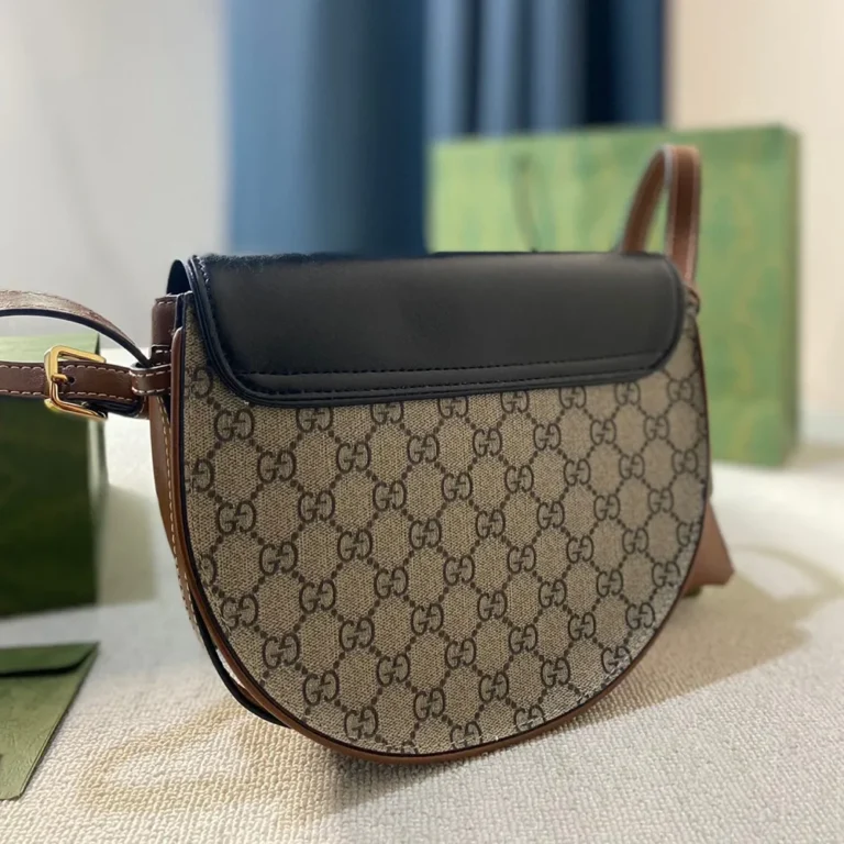GUCCI Padlock Saddle Bag 24*7*20CM - Image 4