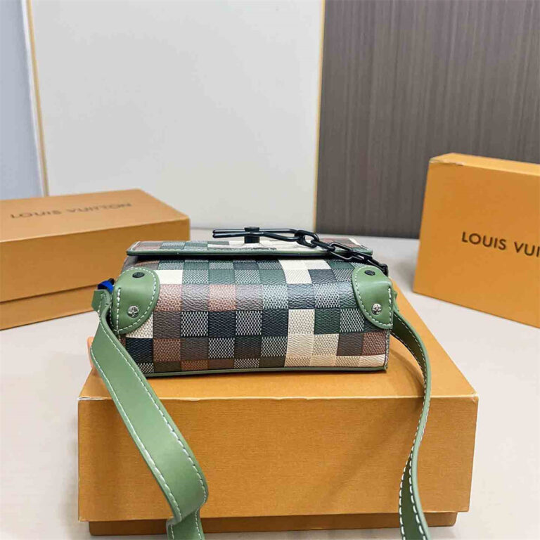 LV Women Bag Shoulder Bag 18-13CM - Image 6